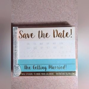 20 invitations and envelopes